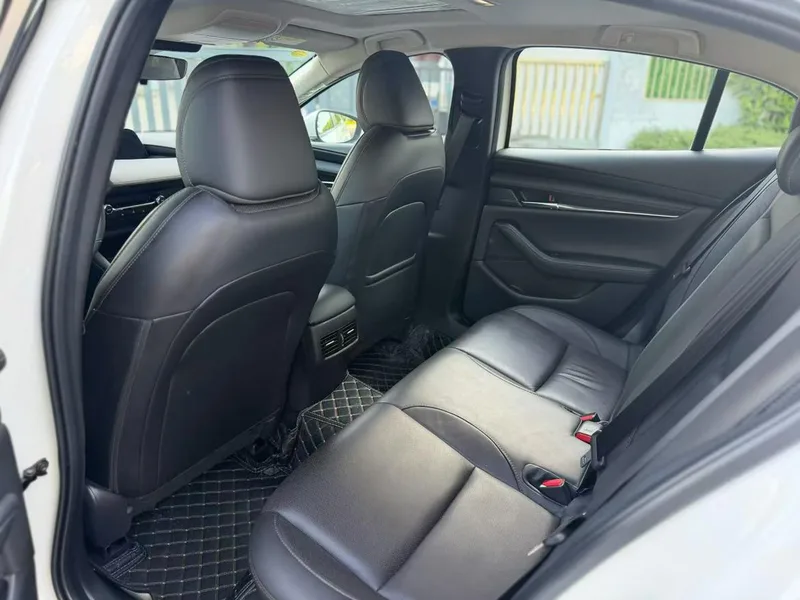 Mazda Mazda3 Axela 2023 2.0L Automatic Quality Edition interior photo 6