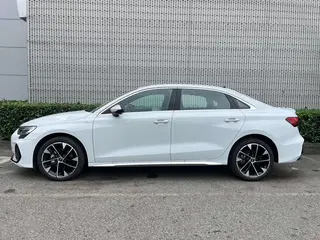 Audi A3 2025 A3L Limousine 35 TFSI Tipo exclusivo Flying Spur exterior foto 3 Audi A3 2025 A3L Limousine 35 TFSI Tipo exclusivo Flying Spur exterior foto 3