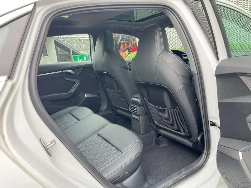 Audi A3 2025 A3L Limousine 35 TFSI Tipo exclusivo Flying Spur exterior foto 6 Audi A3 2025 A3L Limousine 35 TFSI Tipo exclusivo Flying Spur exterior foto 6