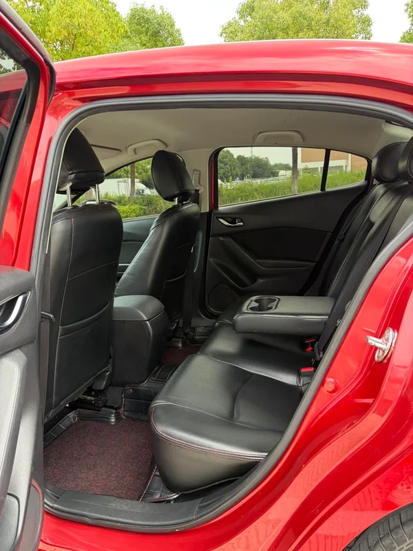 Mazda Mazda3 Axela 2016 Three-box 1.5L Automatic Comfort Type interior photo 10