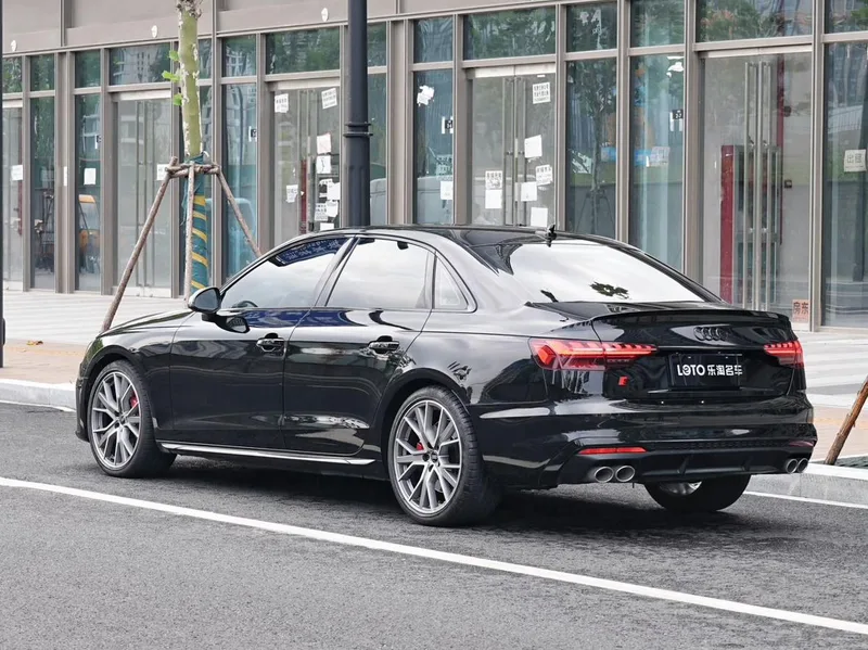 Audi S4 2023 3.0TFSI exterior foto 4 Audi S4 2023 3.0TFSI exterior foto 4