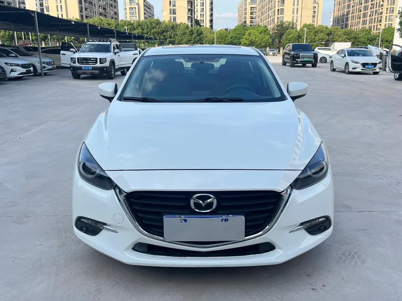 Mazda Mazda3 Axela 2019 Version de contrôle cloud Trois volumes 1.5L Modèle de luxe automatique État VI extérieur photo 2