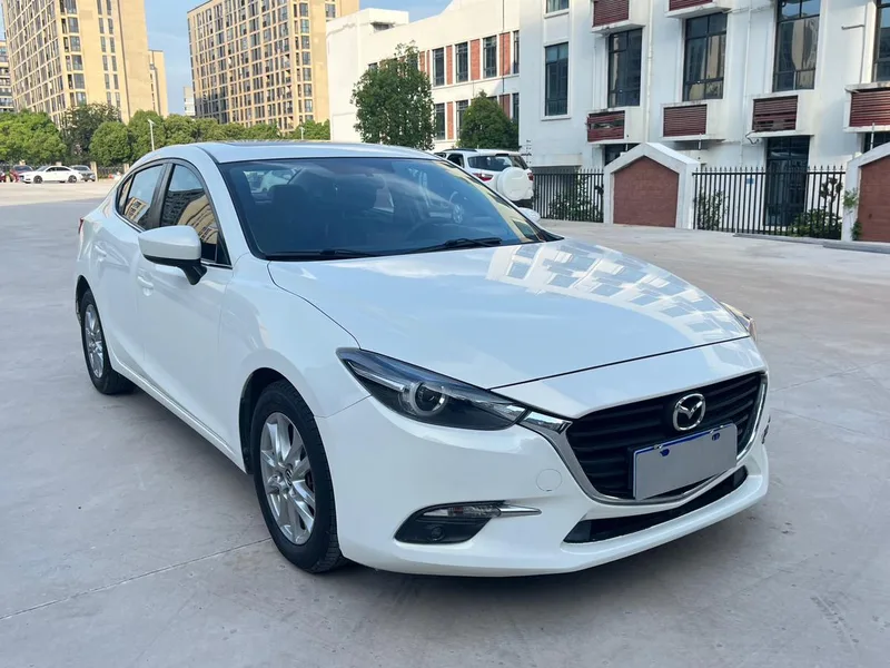 Mazda Mazda3 Axela 2019 Version de contrôle cloud Trois volumes 1.5L Modèle de luxe automatique État VI extérieur photo 3