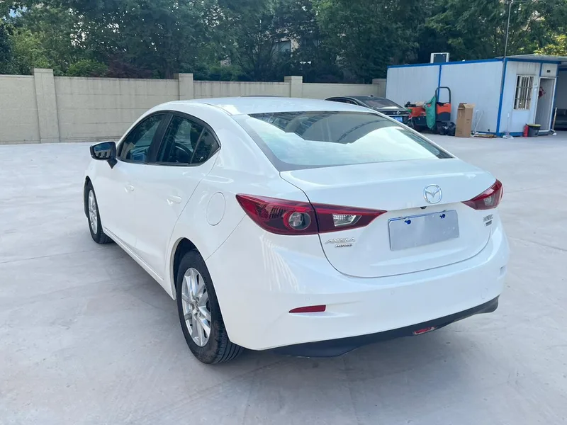 Mazda Mazda3 Axela 2019 Version de contrôle cloud Trois volumes 1.5L Modèle de luxe automatique État VI extérieur photo 4