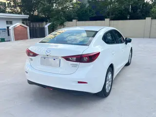 Mazda Mazda3 Axela 2019 Version de contrôle cloud Trois volumes 1.5L Modèle de luxe automatique État VI extérieur photo 5