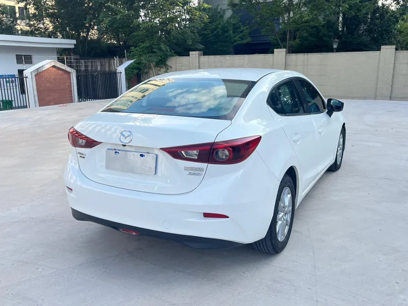 Mazda Mazda3 Axela 2019 Version de contrôle cloud Trois volumes 1.5L Modèle de luxe automatique État VI extérieur photo 5