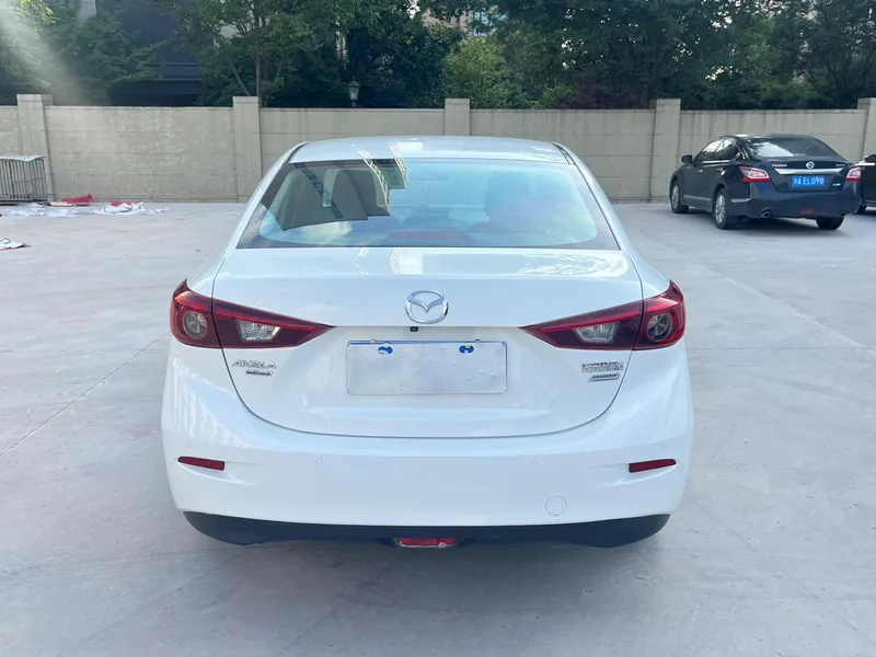 Mazda Mazda3 Axela 2019 Version de contrôle cloud Trois volumes 1.5L Modèle de luxe automatique État VI extérieur photo 6