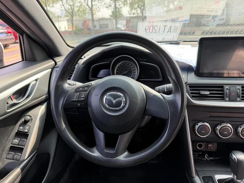 Mazda CX-4 2016 2.0L Versión activa del cielo azul con tracción automática en dos ruedas interior foto 10