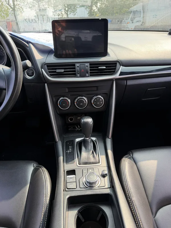 Mazda CX-4 2016 2.0L Versión activa del cielo azul con tracción automática en dos ruedas interior foto 11