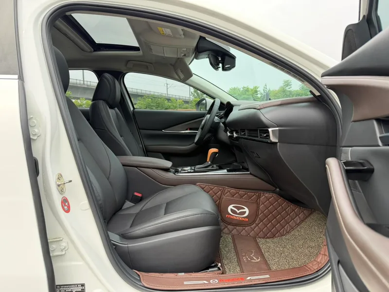 Mazda CX-30 2021 2.0L Automatic Jiayue interior photo 15
