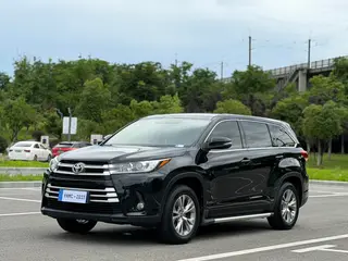 Toyota Highlander 2018 2.0T Two-wheel drive elite version 7 seat Country VI