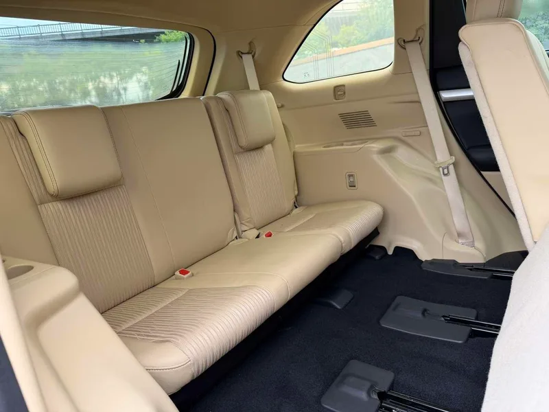 Toyota Highlander 2018 2.0T Version élite à deux roues motrices 7 Siège État VI intérieur photo 18 Toyota Highlander 2018 2.0T Version élite à deux roues motrices 7 Siège État VI intérieur photo 18