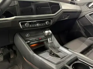 Audi Q3 Sportback 2021 40 TFSI Enjoying Life Edition interior photo 13 Audi Q3 Sportback 2021 40 TFSI Enjoying Life Edition interior photo 13