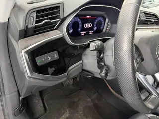 Audi Q3 Sportback 2021 40 TFSI Enjoying Life Edition interior photo 14 Audi Q3 Sportback 2021 40 TFSI Enjoying Life Edition interior photo 14