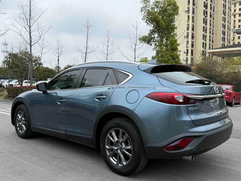 Mazda CX-4 2018 2.0L Versión mejorada del sabor del cielo azul con tracción automática en dos ruedas País VI interior foto 11 Mazda CX-4 2018 2.0L Versión mejorada del sabor del cielo azul con tracción automática en dos ruedas País VI interior foto 11
