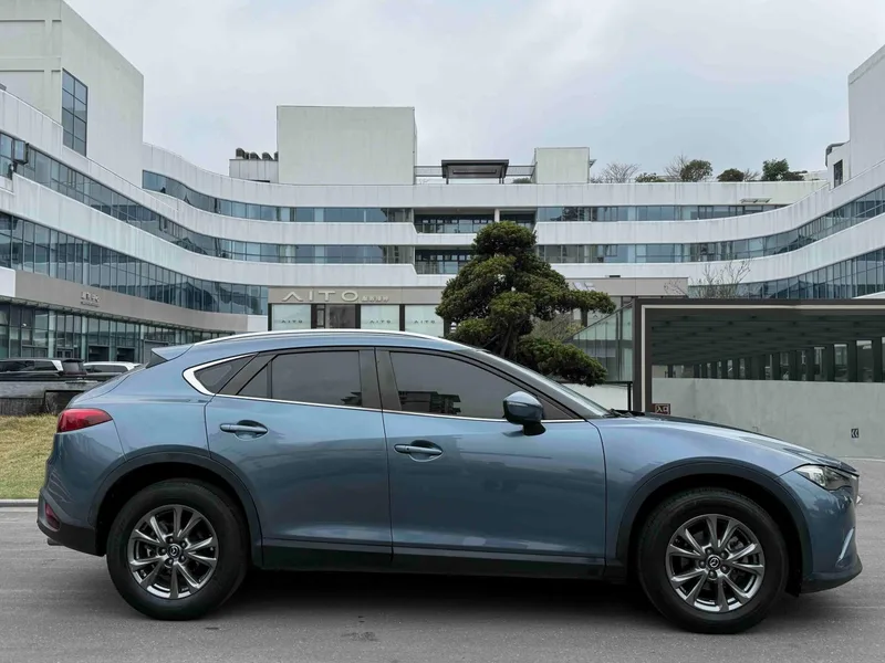 Mazda CX-4 2018 2.0L Versión mejorada del sabor del cielo azul con tracción automática en dos ruedas País VI interior foto 14 Mazda CX-4 2018 2.0L Versión mejorada del sabor del cielo azul con tracción automática en dos ruedas País VI interior foto 14