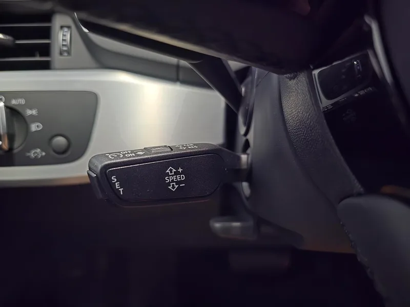 Audi A4L 2024 40 TFSI Mode dynamique extérieur photo 8 Audi A4L 2024 40 TFSI Mode dynamique extérieur photo 8