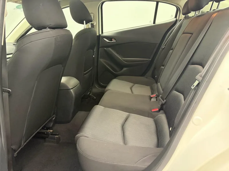 Mazda Mazda3 Axela 2014 Трёхобъёмный 1.5L Автоматическая люксовая модель экстерьер фото 7 Mazda Mazda3 Axela 2014 Трёхобъёмный 1.5L Автоматическая люксовая модель экстерьер фото 7