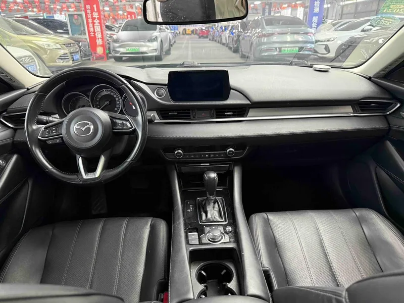 Mazda Atenza 2020 2.0L Blue Sky Deluxe Edition интерьер фото 7 Mazda Atenza 2020 2.0L Blue Sky Deluxe Edition интерьер фото 7