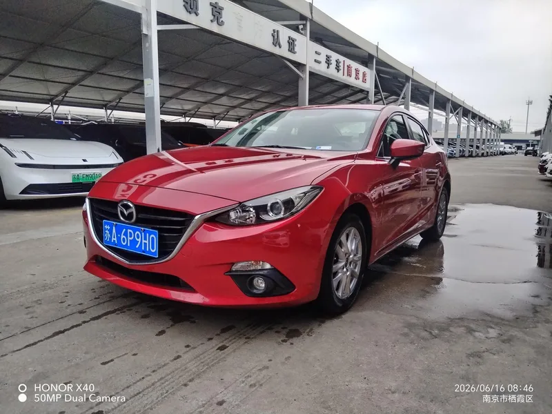 Mazda Mazda3 Axela 2016 Трёхобъёмный 1.5L Автоматическая люксовая модель экстерьер фото 1 Mazda Mazda3 Axela 2016 Трёхобъёмный 1.5L Автоматическая люксовая модель экстерьер фото 1