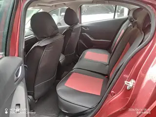 Mazda Mazda3 Axela 2016 Трёхобъёмный 1.5L Автоматическая люксовая модель интерьер фото 8 Mazda Mazda3 Axela 2016 Трёхобъёмный 1.5L Автоматическая люксовая модель интерьер фото 8