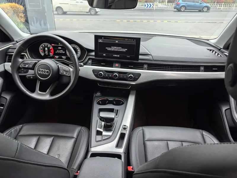 Audi A4L 2020 40 TFSI Mode dynamique extérieur photo 4 Audi A4L 2020 40 TFSI Mode dynamique extérieur photo 4
