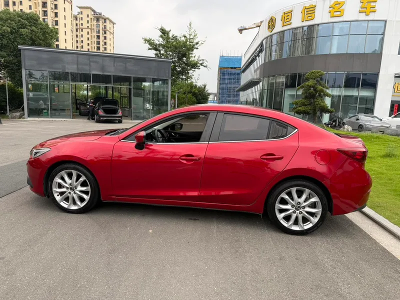 Mazda Mazda3 Axela 2016 Three-box 2.0L Automatic Sport exterior photo 3
