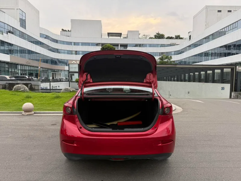 Mazda Mazda3 Axela 2016 Three-box 2.0L Automatic Sport interior photo 13