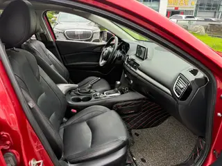 Mazda Mazda3 Axela 2016 Three-box 2.0L Automatic Sport interior photo 16