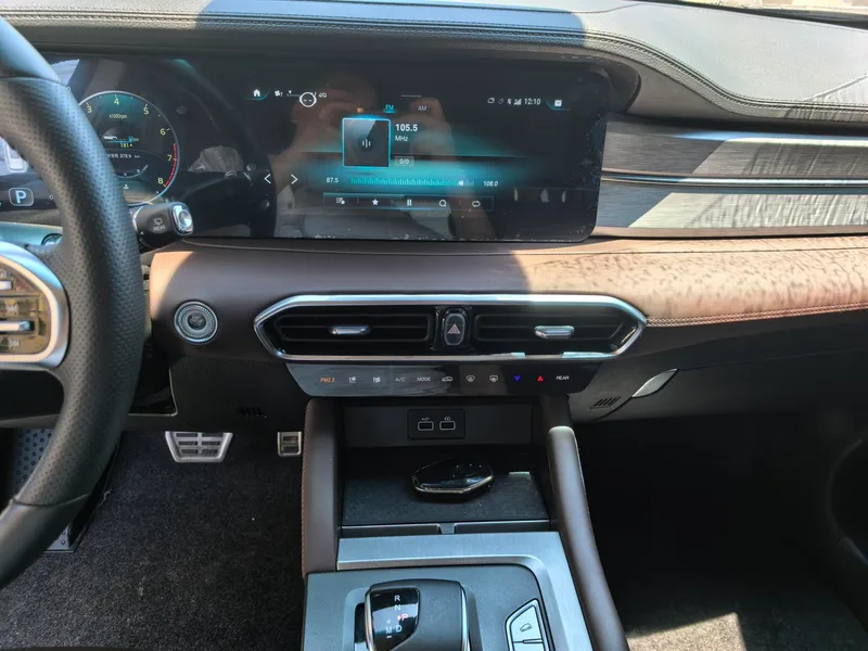 Jetour X90 PLUS 2021 1.6TD DCT Villa intérieur photo 11