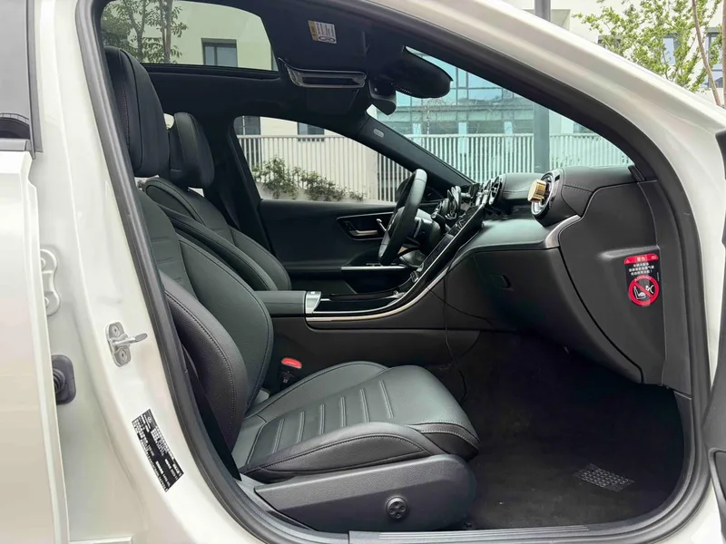 Mercedes-Benz C-Class 2024 C 260 L Hao Night Sports Edition interior photo 11 Mercedes-Benz C-Class 2024 C 260 L Hao Night Sports Edition interior photo 11