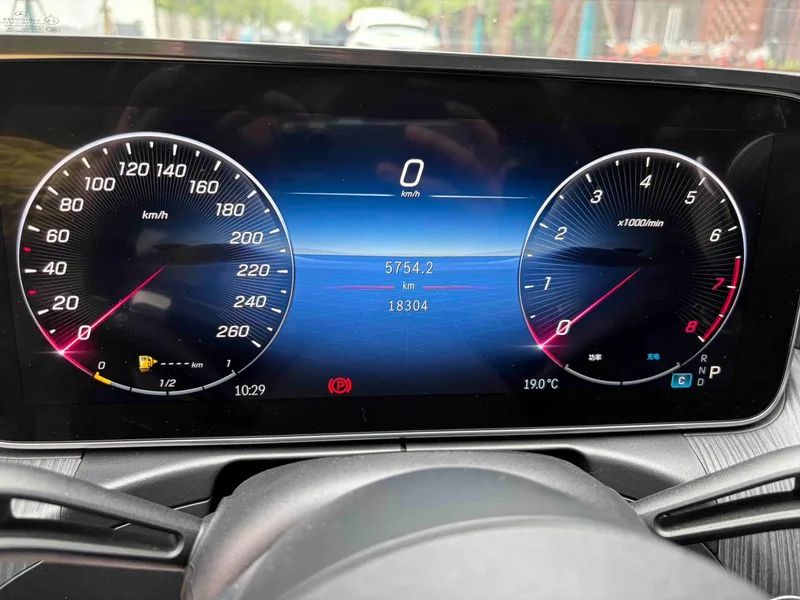 Mercedes-Benz C-Class 2024 C 260 L Hao Night Sports Edition interior photo 13 Mercedes-Benz C-Class 2024 C 260 L Hao Night Sports Edition interior photo 13