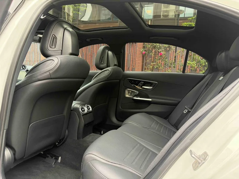 Mercedes-Benz C-Class 2024 C 260 L Hao Night Sports Edition interior photo 14 Mercedes-Benz C-Class 2024 C 260 L Hao Night Sports Edition interior photo 14