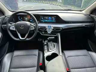 Changan Eado 2020 PLUS Baleine bleue NE 1.4T GDI Type de luxe automatique extérieur photo 4 Changan Eado 2020 PLUS Baleine bleue NE 1.4T GDI Type de luxe automatique extérieur photo 4