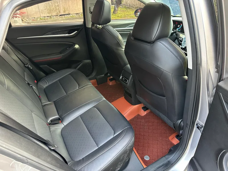 Changan Eado 2020 PLUS Baleine bleue NE 1.4T GDI Type de luxe automatique intérieur photo 8 Changan Eado 2020 PLUS Baleine bleue NE 1.4T GDI Type de luxe automatique intérieur photo 8
