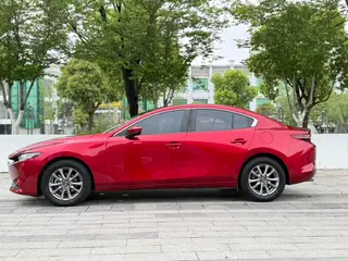 Mazda Mazda3 Axela 2020 1.5L Automatic quality version exterior photo 3 Mazda Mazda3 Axela 2020 1.5L Automatic quality version exterior photo 3