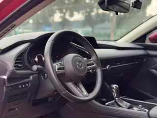 Mazda Mazda3 Axela 2020 2.0L Автоматическая качественная элегантная версия интерьер фото 6 Mazda Mazda3 Axela 2020 2.0L Автоматическая качественная элегантная версия интерьер фото 6