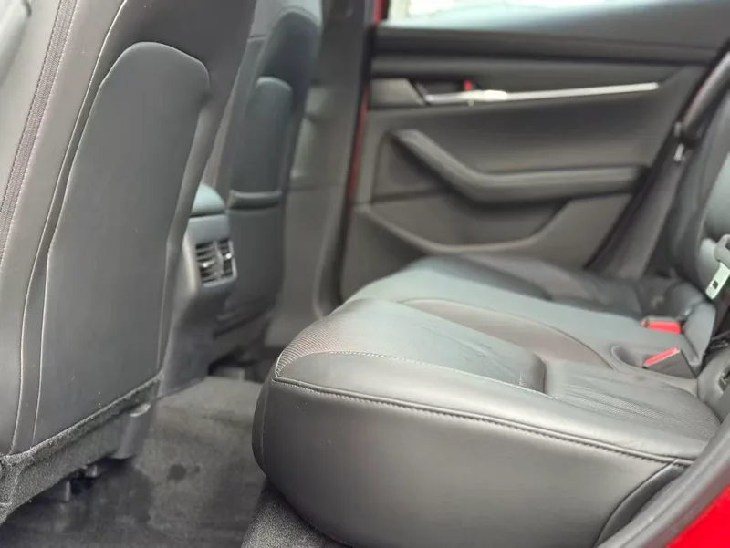 Mazda Mazda3 Axela 2020 2.0L Автоматическая качественная элегантная версия интерьер фото 7 Mazda Mazda3 Axela 2020 2.0L Автоматическая качественная элегантная версия интерьер фото 7