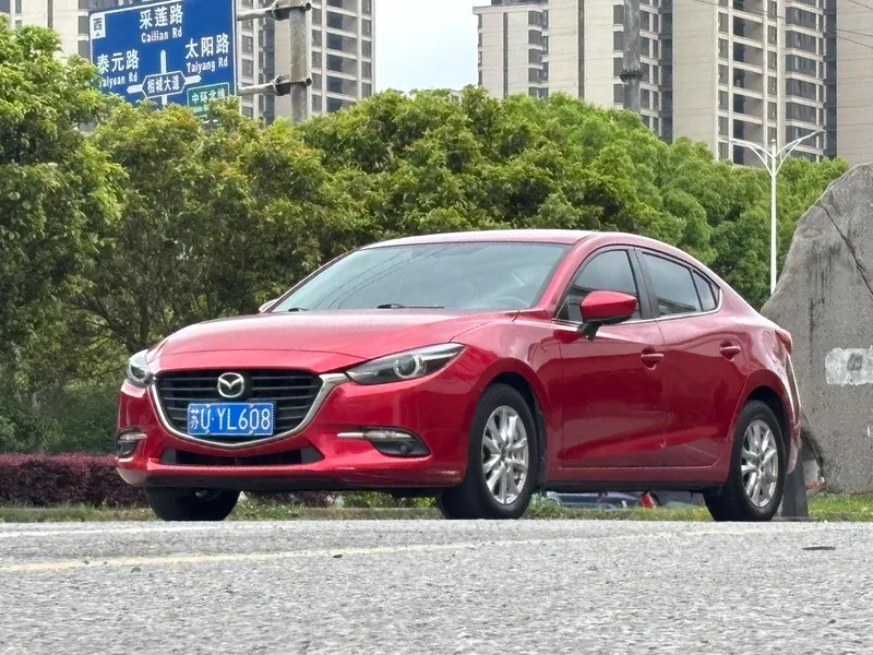 Mazda Mazda3 Axela 2017 Trois volumes 1.5L Modèle de luxe automatique Pays V extérieur photo 1 Mazda Mazda3 Axela 2017 Trois volumes 1.5L Modèle de luxe automatique Pays V extérieur photo 1