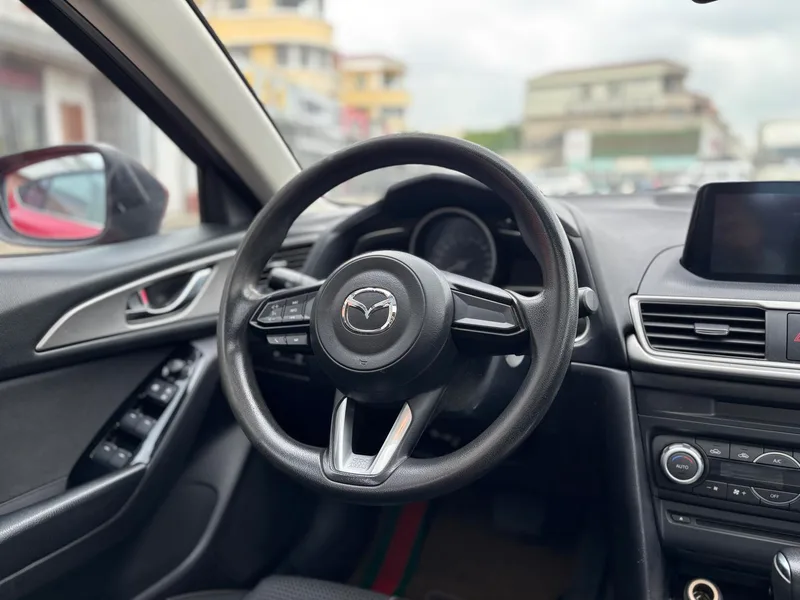 Mazda Mazda3 Axela 2017 Trois volumes 1.5L Modèle de luxe automatique Pays V extérieur photo 5 Mazda Mazda3 Axela 2017 Trois volumes 1.5L Modèle de luxe automatique Pays V extérieur photo 5