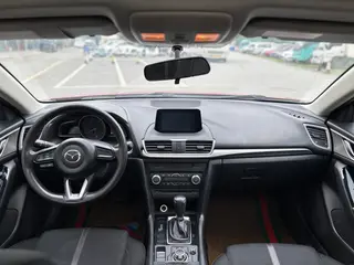 Mazda Mazda3 Axela 2017 Trois volumes 1.5L Modèle de luxe automatique Pays V extérieur photo 6 Mazda Mazda3 Axela 2017 Trois volumes 1.5L Modèle de luxe automatique Pays V extérieur photo 6