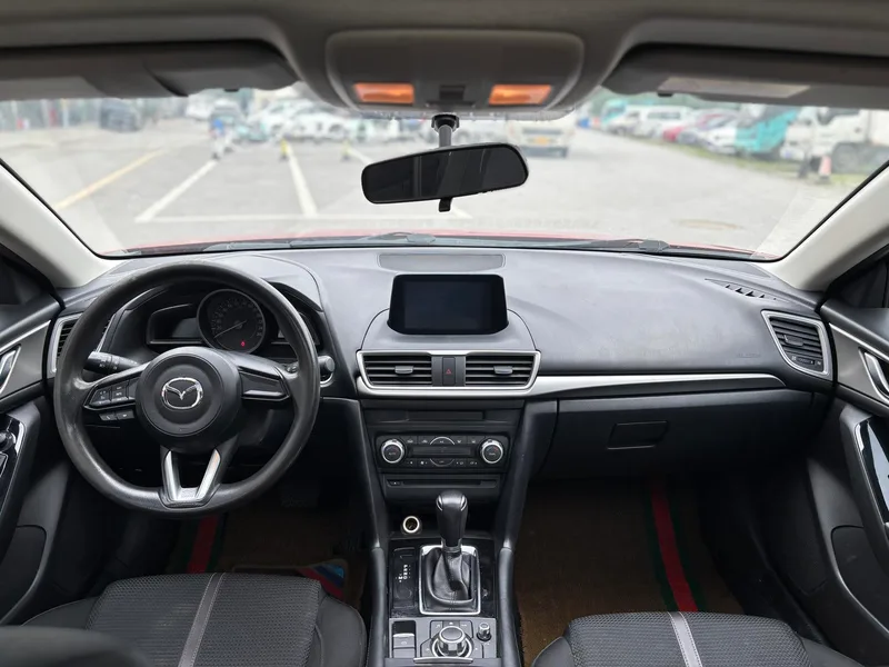 Mazda Mazda3 Axela 2017 Trois volumes 1.5L Modèle de luxe automatique Pays V extérieur photo 6 Mazda Mazda3 Axela 2017 Trois volumes 1.5L Modèle de luxe automatique Pays V extérieur photo 6