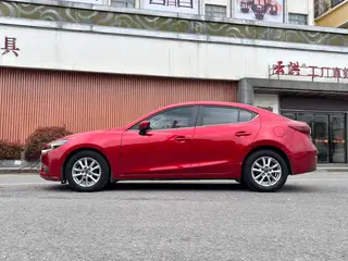 Mazda Mazda3 Axela 2017 Trois volumes 1.5L Modèle de luxe automatique Pays V intérieur photo 10 Mazda Mazda3 Axela 2017 Trois volumes 1.5L Modèle de luxe automatique Pays V intérieur photo 10