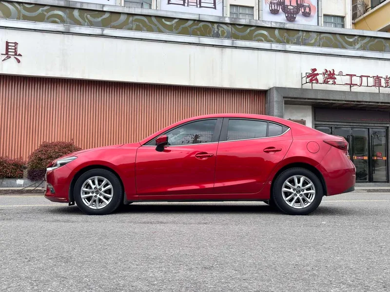 Mazda Mazda3 Axela 2017 Trois volumes 1.5L Modèle de luxe automatique Pays V intérieur photo 10 Mazda Mazda3 Axela 2017 Trois volumes 1.5L Modèle de luxe automatique Pays V intérieur photo 10