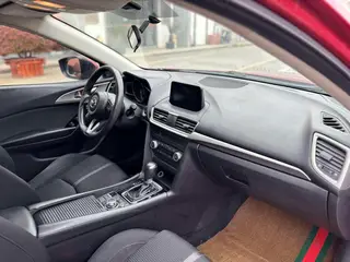 Mazda Mazda3 Axela 2017 Trois volumes 1.5L Modèle de luxe automatique Pays V intérieur photo 13 Mazda Mazda3 Axela 2017 Trois volumes 1.5L Modèle de luxe automatique Pays V intérieur photo 13