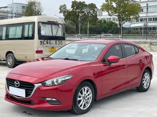 Mazda Mazda3 Axela 2017 Tres volúmenes 1.5L Tipo de confort automático País V exterior foto 1 Mazda Mazda3 Axela 2017 Tres volúmenes 1.5L Tipo de confort automático País V exterior foto 1