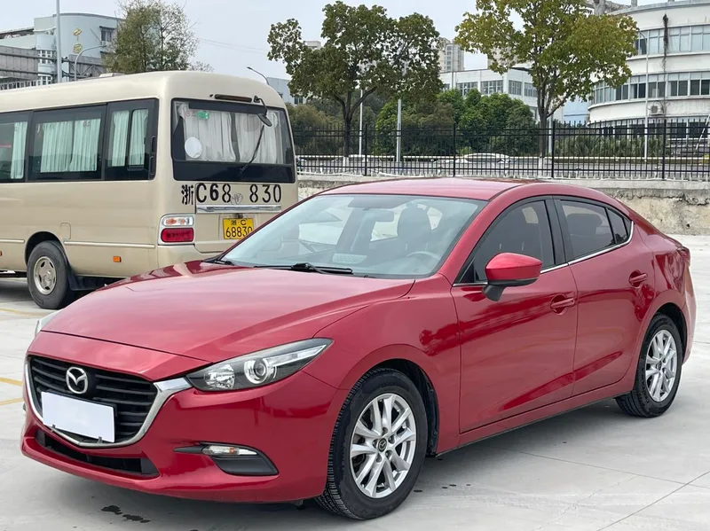 Mazda Mazda3 Axela 2017 Tres volúmenes 1.5L Tipo de confort automático País V exterior foto 1 Mazda Mazda3 Axela 2017 Tres volúmenes 1.5L Tipo de confort automático País V exterior foto 1