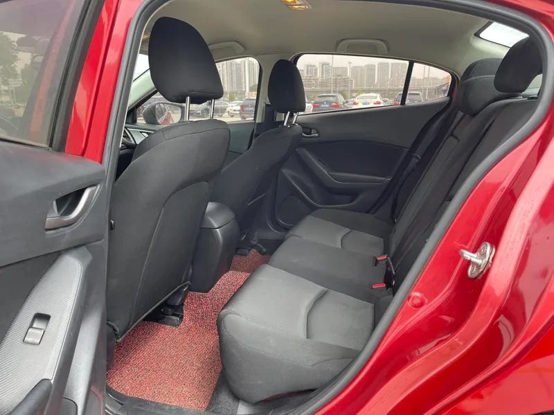 Mazda Mazda3 Axela 2017 Tres volúmenes 1.5L Tipo de confort automático País V interior foto 6 Mazda Mazda3 Axela 2017 Tres volúmenes 1.5L Tipo de confort automático País V interior foto 6