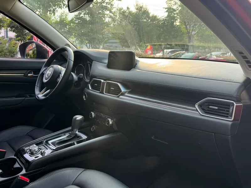 Mazda CX-5 2020 2.0L Automatic two-wheel drive smart model interior photo 17 Mazda CX-5 2020 2.0L Automatic two-wheel drive smart model interior photo 17