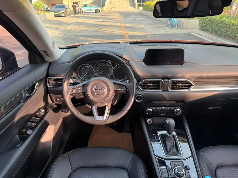 Mazda CX-5 2020 2.0L Automatic two-wheel drive smart model interior photo 18 Mazda CX-5 2020 2.0L Automatic two-wheel drive smart model interior photo 18